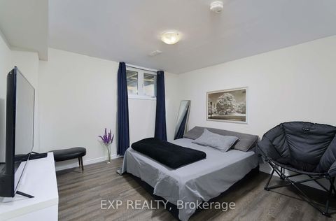 Photo 23 at 2 Roslyn Road, Wellington, Barrie