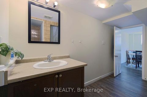 Photo 28 at 2 Roslyn Road, Wellington, Barrie