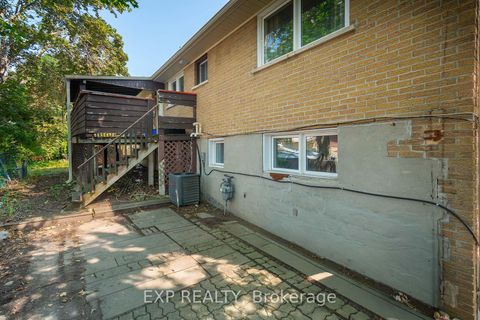 Photo 32 at 2 Roslyn Road, Wellington, Barrie Photo 32 at 2 Roslyn Road, Wellington, Barrie