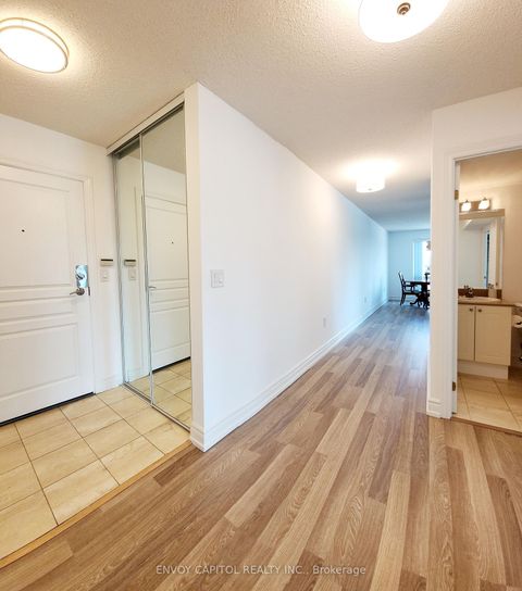 Photo 3 at 602 - 1 Hycrest Avenue, Willowdale East, Toronto