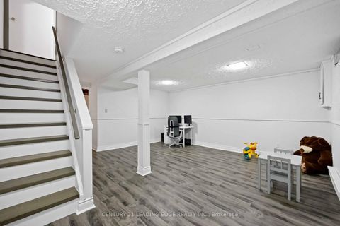 Photo 34 at 18 Rock Fern Way, Don Valley Village, Toronto