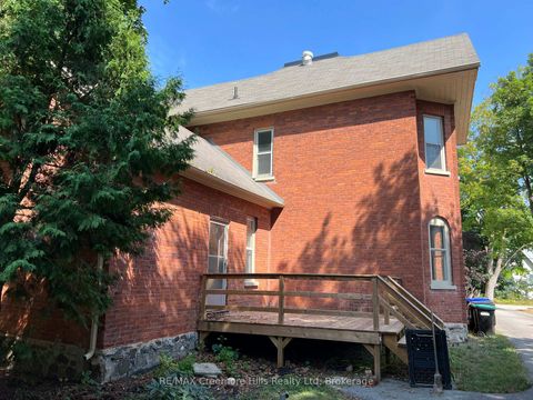 Photo 4 at 3 Wellington Street E, Creemore, Clearview Photo 4 at 3 Wellington Street E, Creemore, Clearview