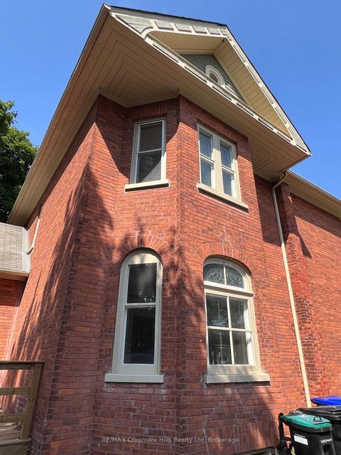 Photo 5 at 3 Wellington Street E, Creemore, Clearview Photo 5 at 3 Wellington Street E, Creemore, Clearview