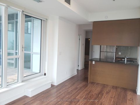 Photo 2 at 520 - 98 Lillian Street, Mount Pleasant West, Toronto