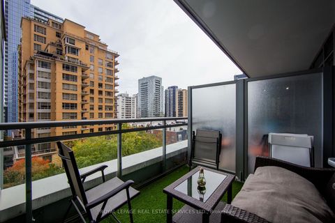 Photo 4 at 520 - 98 Lillian Street, Mount Pleasant West, Toronto