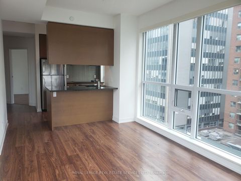 Photo 6 at 520 - 98 Lillian Street, Mount Pleasant West, Toronto