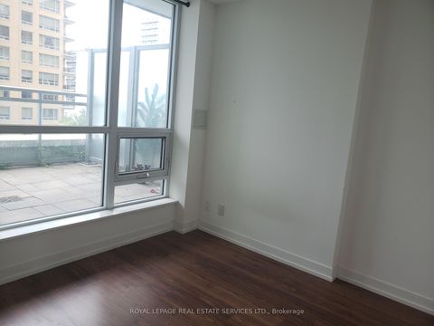 Photo 11 at 520 - 98 Lillian Street, Mount Pleasant West, Toronto