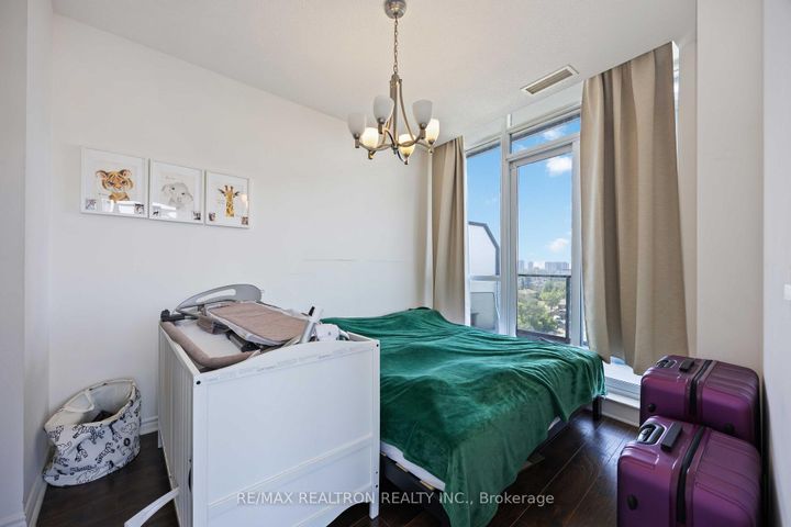 Photo 13 at 729 - 2885 Bayview Avenue, Bayview Village, Toronto