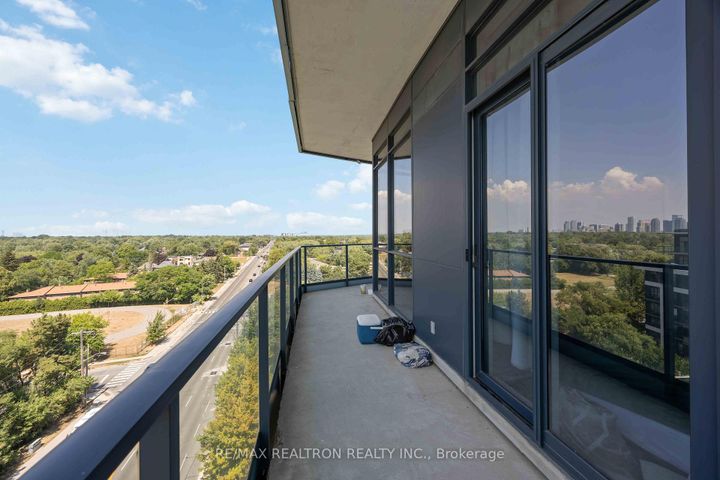 Photo 24 at 729 - 2885 Bayview Avenue, Bayview Village, Toronto