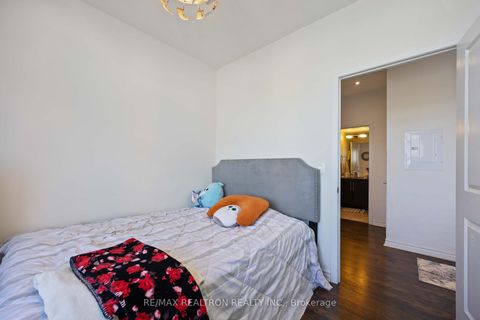 Photo 20 at 729 - 2885 Bayview Avenue, Bayview Village, Toronto