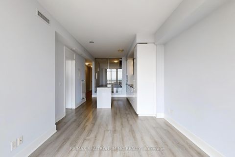 Photo 6 at 1706 - 32 Davenport Road, Annex, Toronto