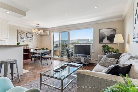 Photo 2 at 409 - 71 Jonesville Crescent W, Don Mills, Toronto
