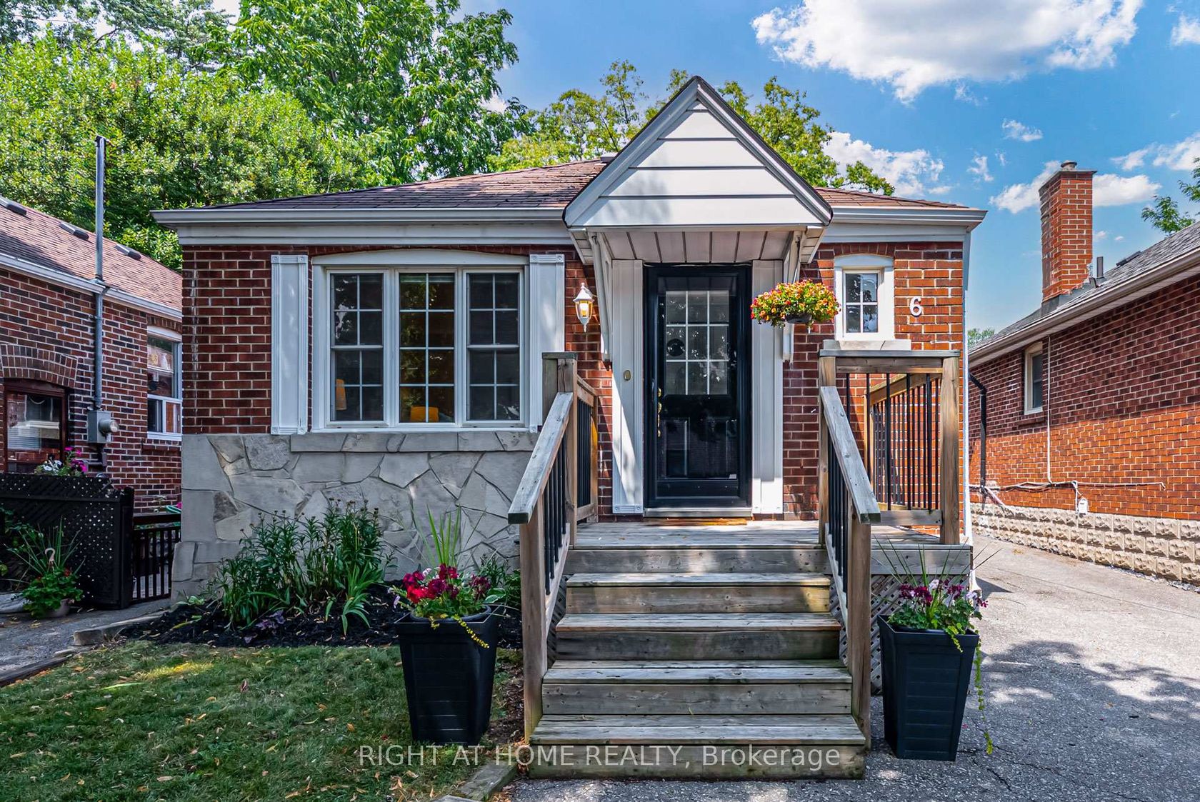 6 Struthers Street, Mimico, Toronto 