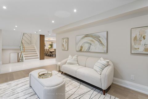 Photo 9 at 34 Humber Valley Crescent, King City, King