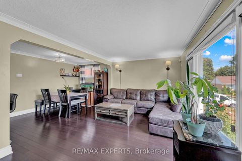 Photo 7 at 50 Datchet Road, CFB, Toronto