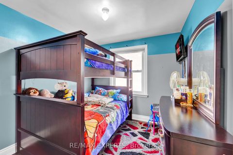 Photo 17 at 50 Datchet Road, CFB, Toronto