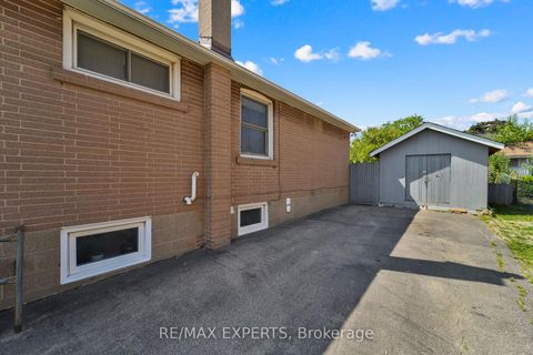 Photo 32 at 50 Datchet Road, CFB, Toronto
