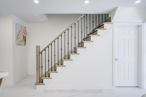 Photo 14 at 81 Rakewood Crescent, L'Amoreaux, Toronto