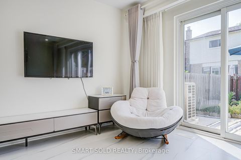Photo 20 at 81 Rakewood Crescent, L'Amoreaux, Toronto