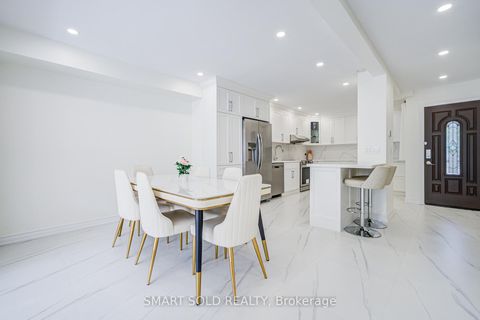 Photo 22 at 81 Rakewood Crescent, L'Amoreaux, Toronto