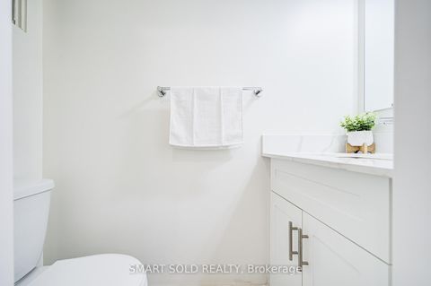 Photo 25 at 81 Rakewood Crescent, L'Amoreaux, Toronto