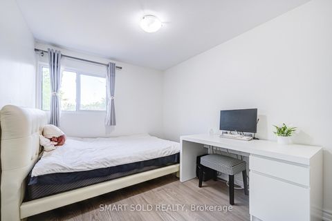Photo 27 at 81 Rakewood Crescent, L'Amoreaux, Toronto