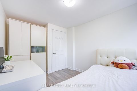 Photo 28 at 81 Rakewood Crescent, L'Amoreaux, Toronto