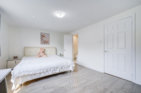Photo 34 at 81 Rakewood Crescent, L'Amoreaux, Toronto