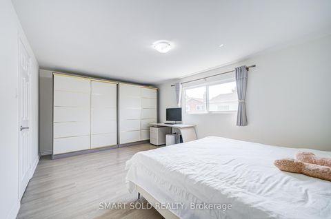 Photo 36 at 81 Rakewood Crescent, L'Amoreaux, Toronto