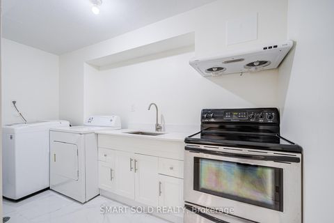 Photo 42 at 81 Rakewood Crescent, L'Amoreaux, Toronto