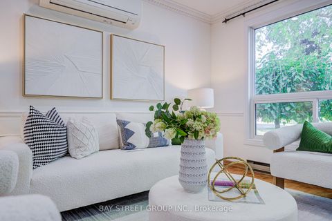 Photo 4 at 214 William Roe Boulevard, Central Newmarket, Newmarket