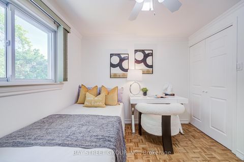 Photo 31 at 214 William Roe Boulevard, Central Newmarket, Newmarket