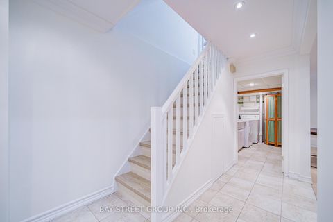 Photo 36 at 214 William Roe Boulevard, Central Newmarket, Newmarket Photo 36 at 214 William Roe Boulevard, Central Newmarket, Newmarket