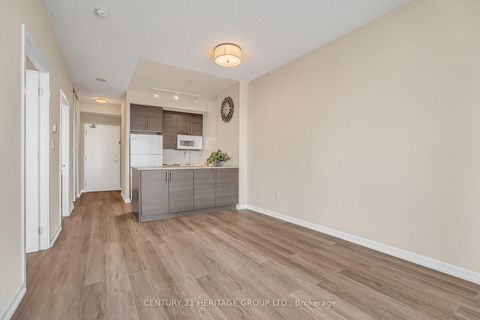 Photo 10 at 905 - 70 Forest Manor Road, Henry Farm, Toronto
