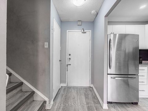 Photo 2 at 306 - 4062 Lawrence Avenue, West Hill, Toronto