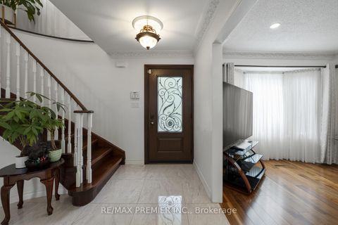 Photo 3 at 127 O'Connor Crescent, North Richvale, Richmond Hill