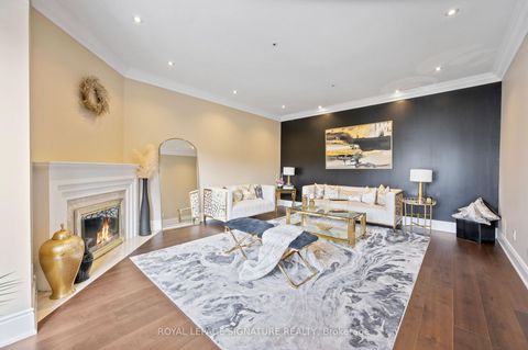 Photo 4 at 75 Rachelle Court, Kleinburg, Vaughan