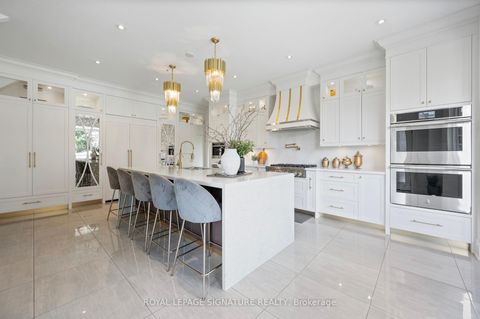 Photo 12 at 75 Rachelle Court, Kleinburg, Vaughan