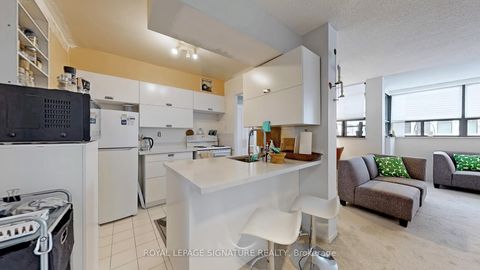 Photo 14 at 609 - 120 St. Patrick Street, Chinatown, Toronto