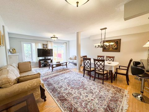 Photo 6 at 47 Christephen Crescent, Rouge Woods, Richmond Hill