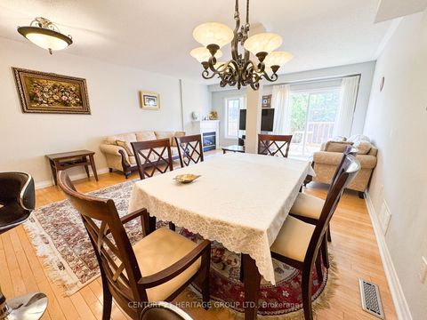 Photo 7 at 47 Christephen Crescent, Rouge Woods, Richmond Hill