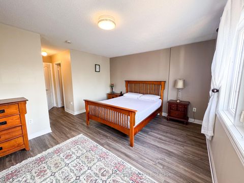 Photo 12 at 47 Christephen Crescent, Rouge Woods, Richmond Hill