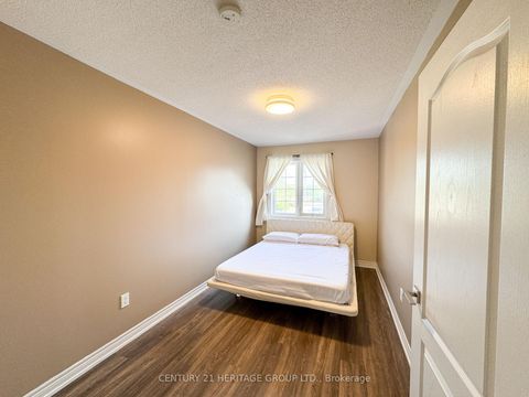 Photo 15 at 47 Christephen Crescent, Rouge Woods, Richmond Hill