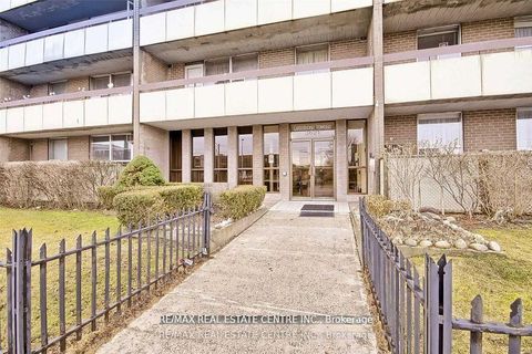 Photo 2 at 504 - 3621 Lakeshore Boulevard, Long Branch, Toronto