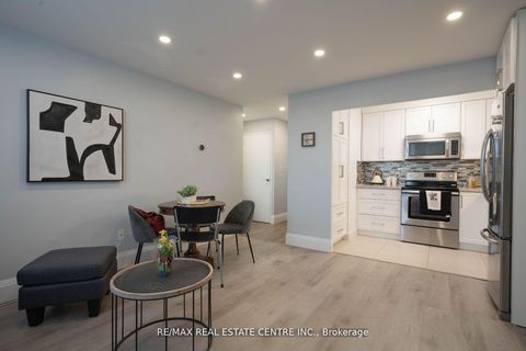 Photo 4 at 504 - 3621 Lakeshore Boulevard, Long Branch, Toronto