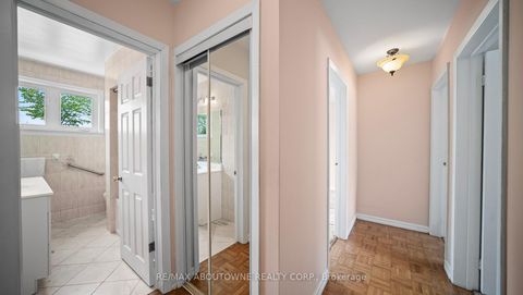 Photo 11 at 517 Pinegrove Road, WO West, Oakville