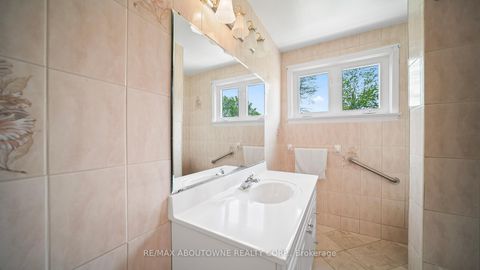 Photo 12 at 517 Pinegrove Road, WO West, Oakville