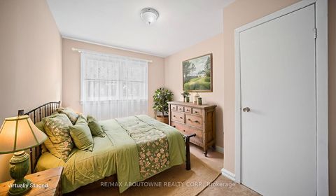 Photo 14 at 517 Pinegrove Road, WO West, Oakville