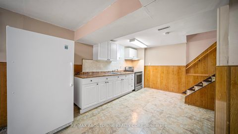 Photo 23 at 517 Pinegrove Road, WO West, Oakville