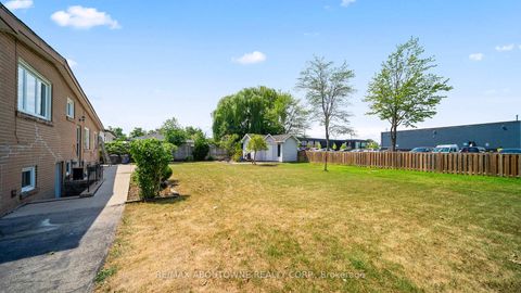 Photo 32 at 517 Pinegrove Road, WO West, Oakville